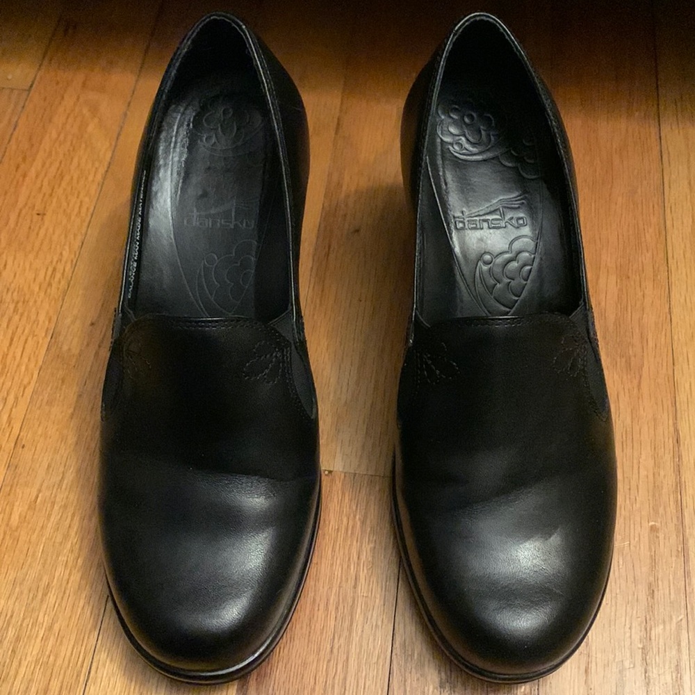 Dansko “Beth” shoe